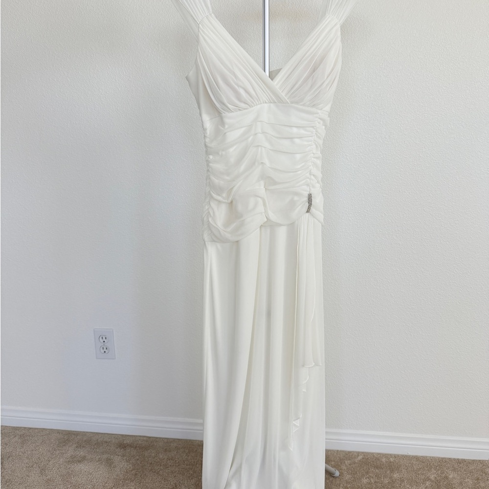 En Focus Studio White Ruched Mesh Gown - Size 12